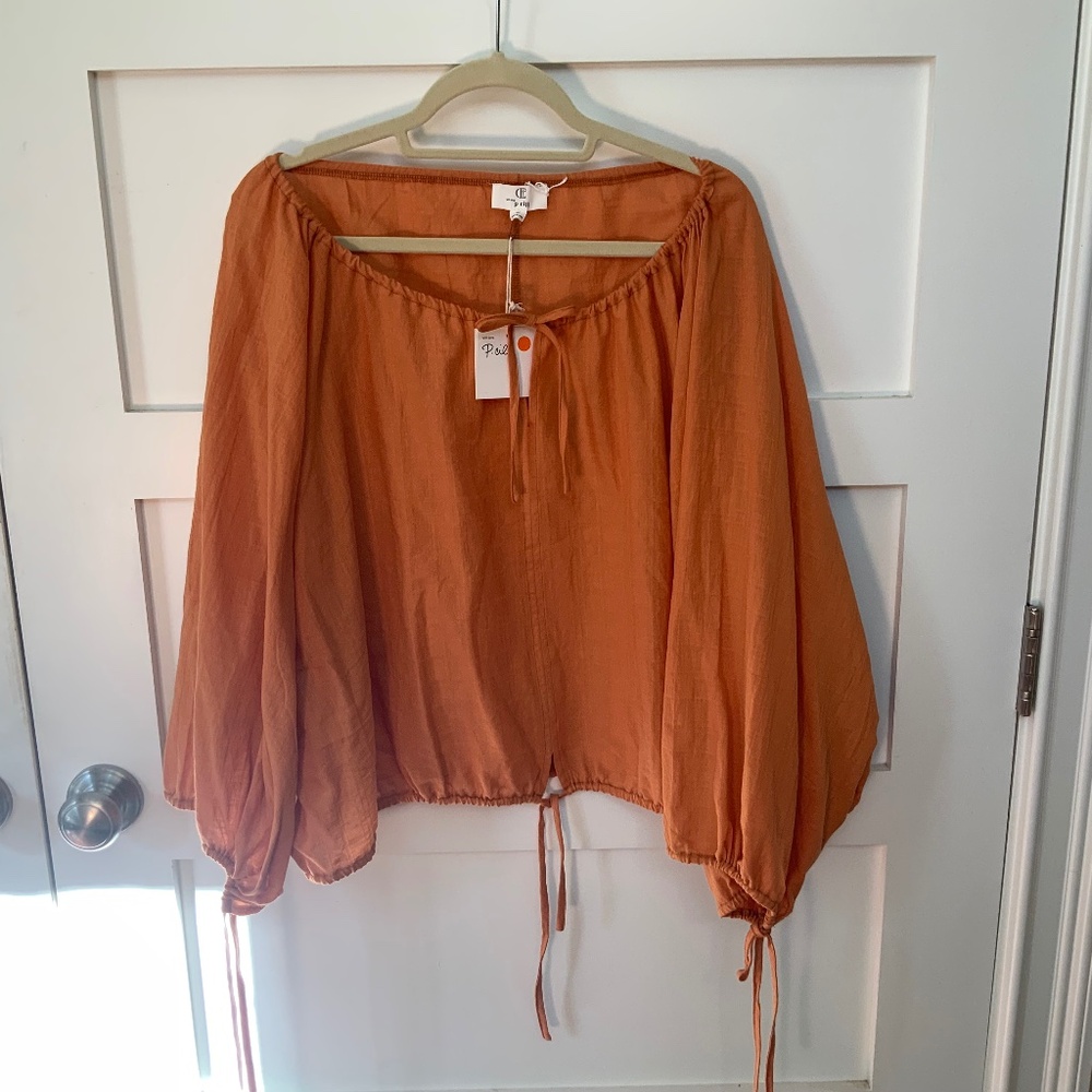 PCill top Nwt size M